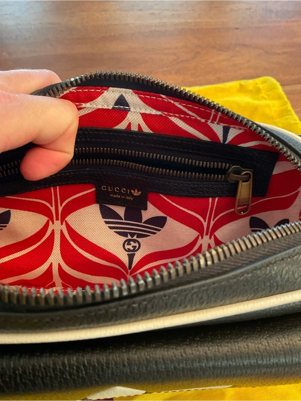 Gucci Black Leather Logo Belt Bag with White Trim
